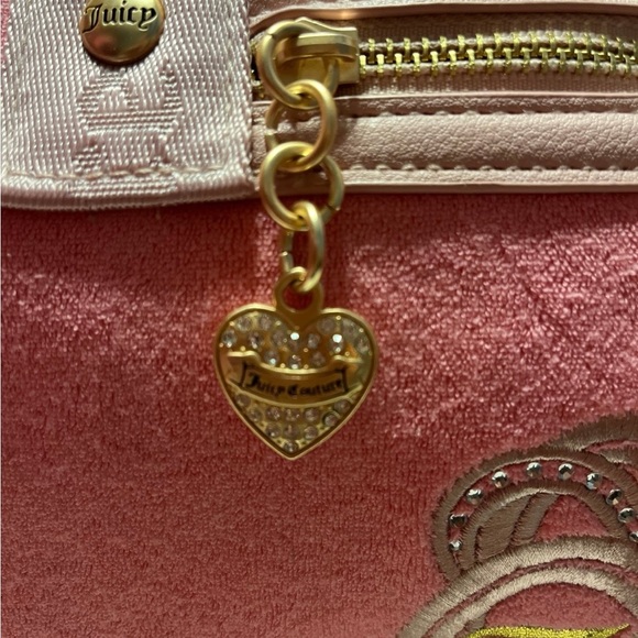 New 2025 pink Juicy Couture duffel Bag - Picture 5 of 7